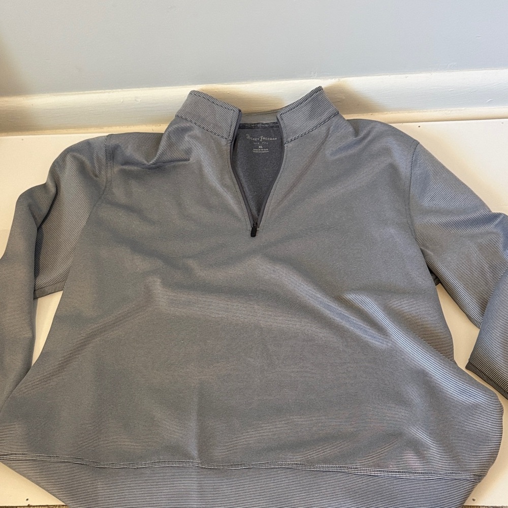 Hickey Freeman men's gray striped quarter-zip performance pullover